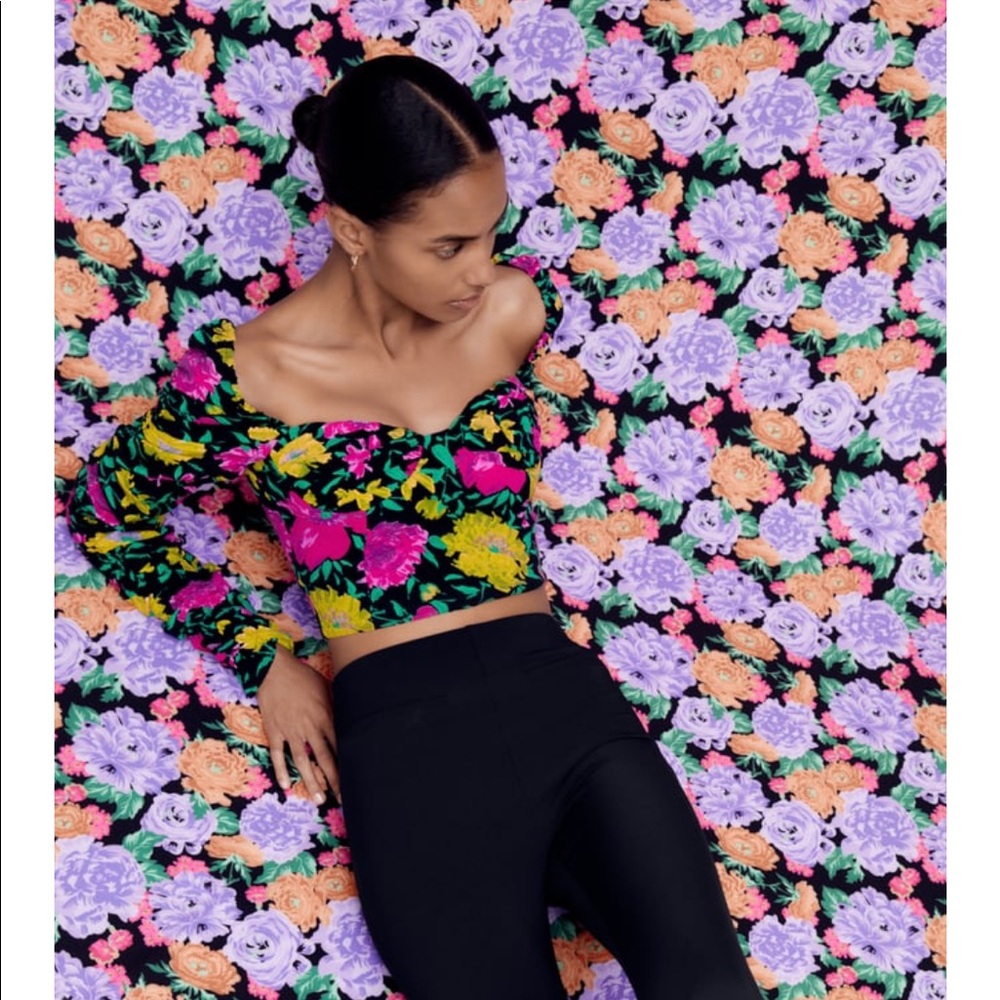 Zara floral printed top size small BNWT